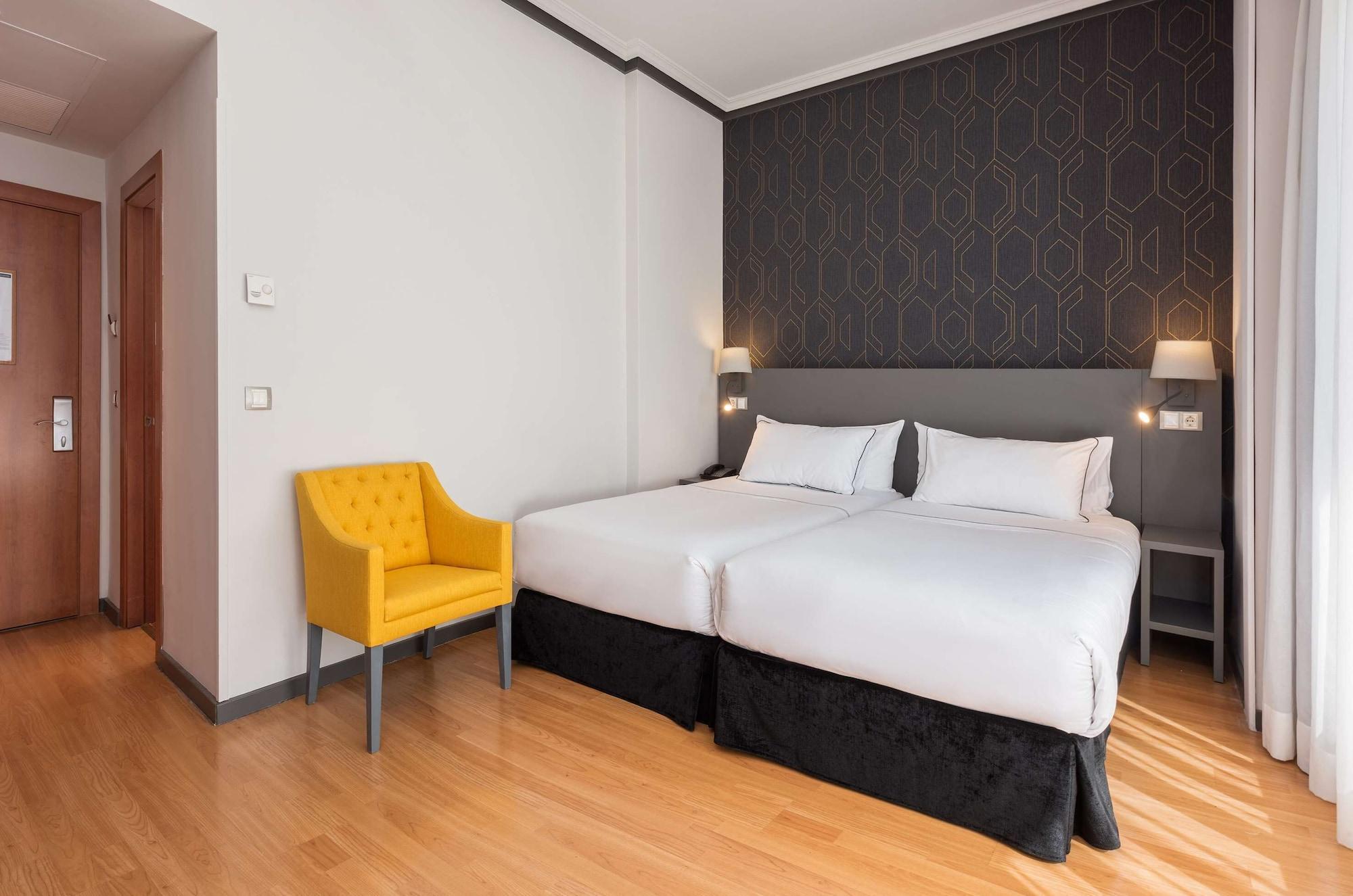 Hotel Madrid Plaza de España, Affiliated by Meliá Esterno foto