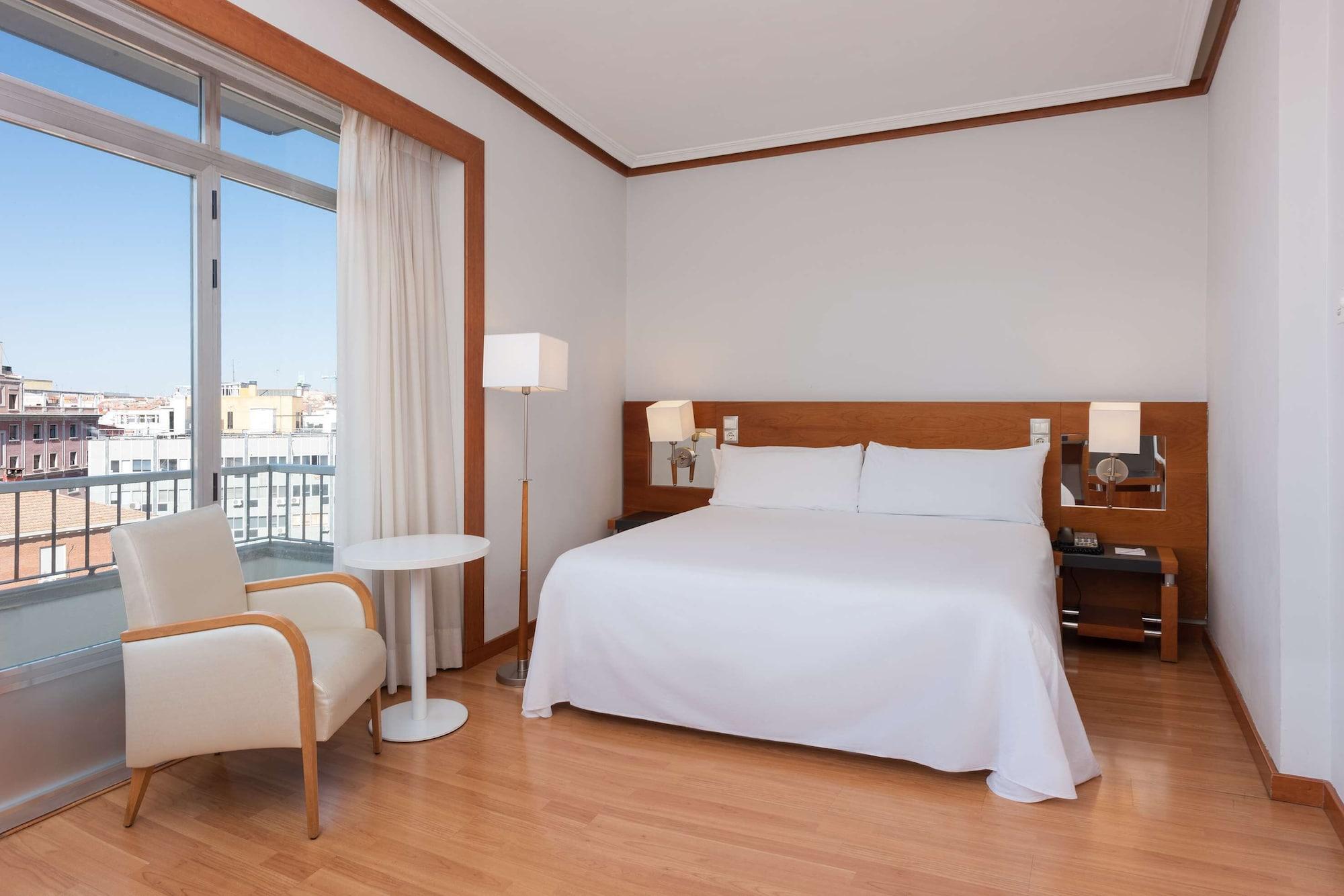 Hotel Madrid Plaza de España, Affiliated by Meliá Esterno foto