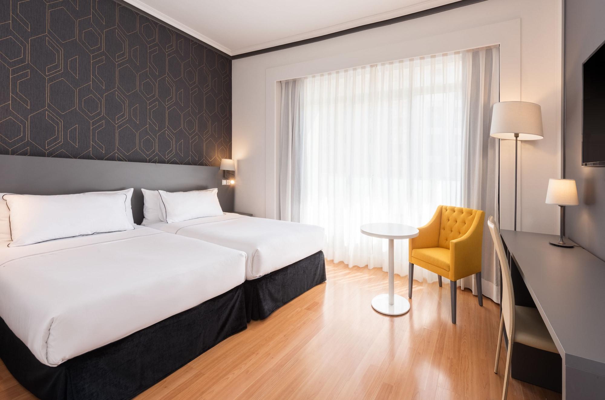 Hotel Madrid Plaza de España, Affiliated by Meliá Esterno foto