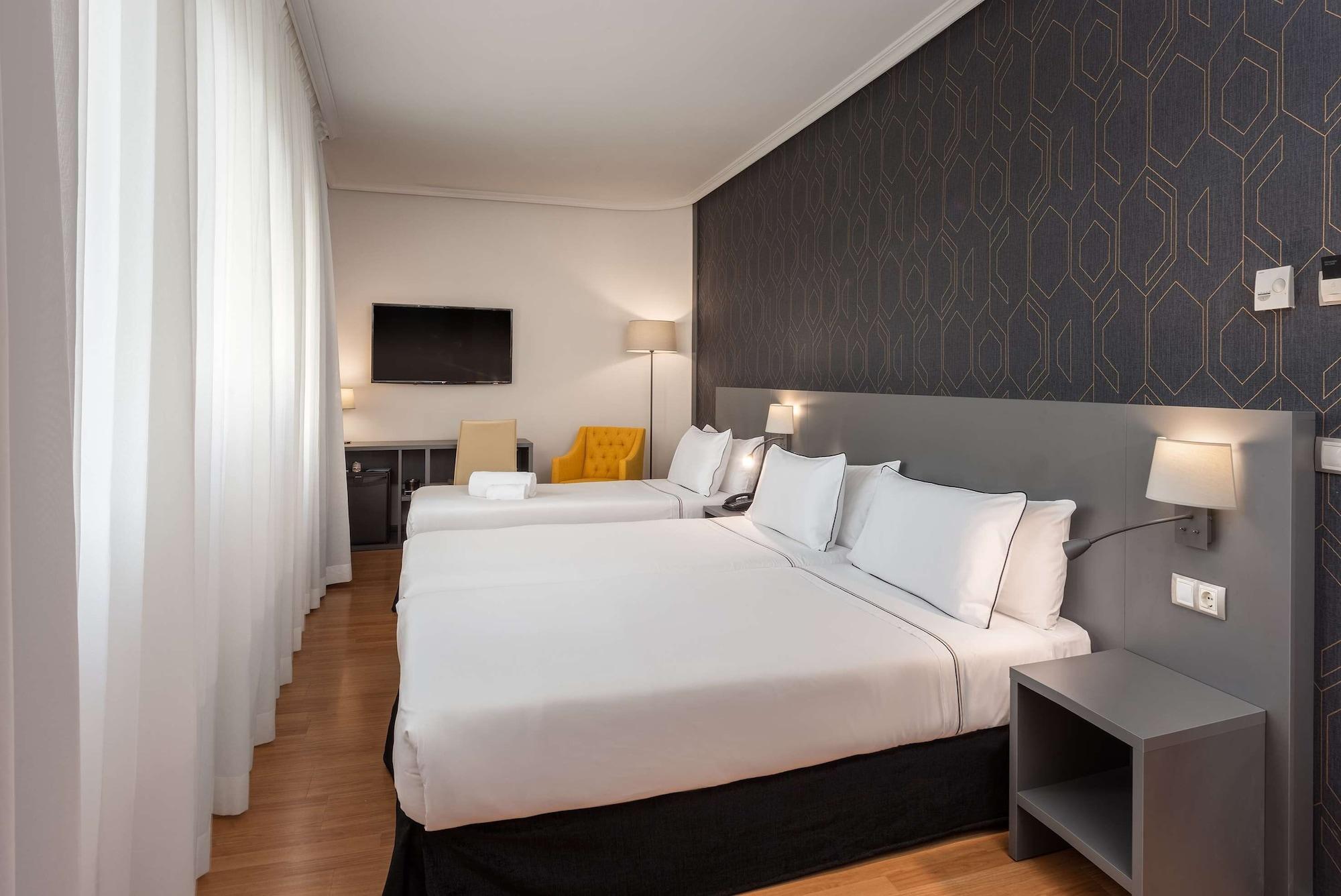 Hotel Madrid Plaza de España, Affiliated by Meliá Esterno foto