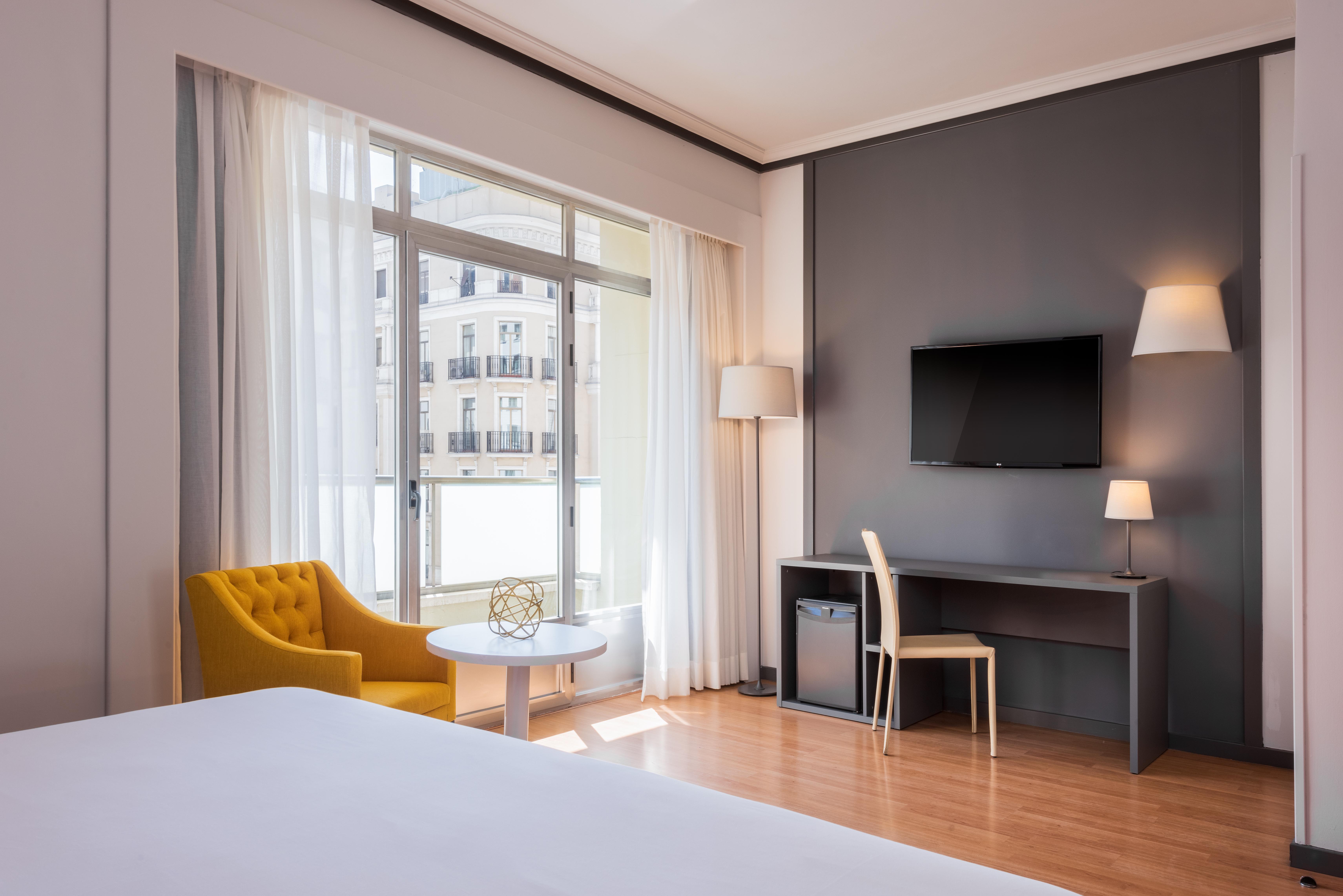 Hotel Madrid Plaza de España, Affiliated by Meliá Esterno foto