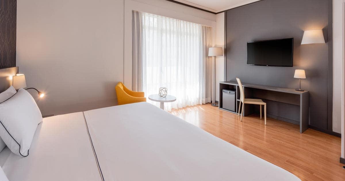 Hotel Madrid Plaza de España, Affiliated by Meliá Esterno foto